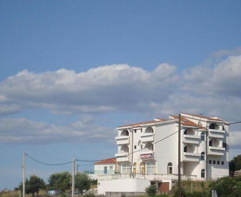 Tökéletes szálloda, mindössze 50 méterre a tengertől Zadar környékén, étteremmel és fitneszteremmel - pic 6
