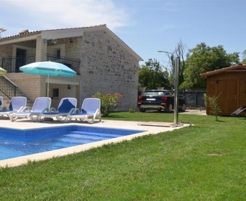 Stone villa with pool in Porec surroundings 