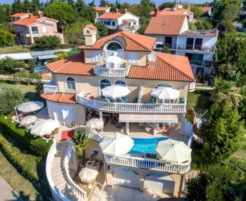 Wunderschöne Apart-Villa mit 5 Apartments und Pool in der Gegend von Medulin 