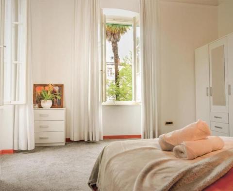 Dvoupodlažní apartmán ve vile v Opatiji, s výhledem na moře, 150 metrů od moře - pic 8