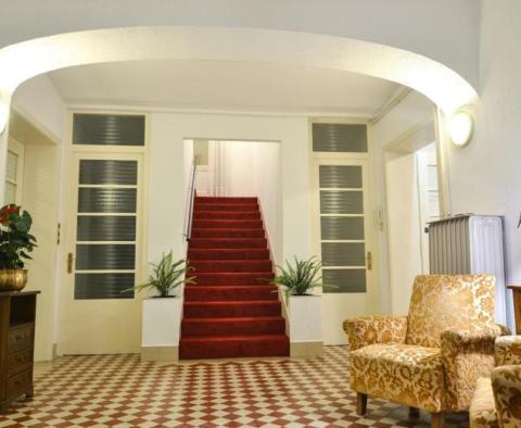 Dvoupodlažní apartmán ve vile v Opatiji, s výhledem na moře, 150 metrů od moře - pic 9