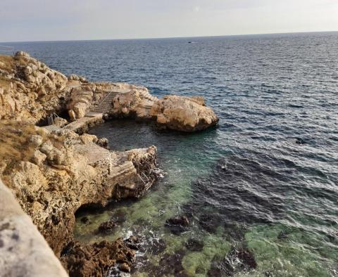 Tolles Haus mit 3 Wohneinheiten nur 500 Meter vom Meer entfernt in Rovinj - foto 30