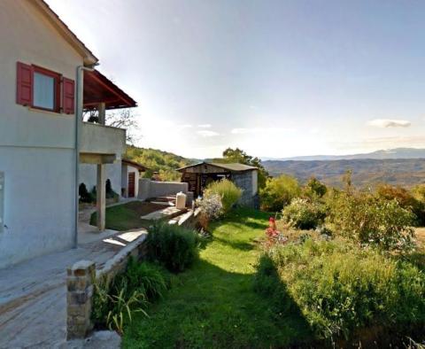 Samostatně stojící dům v oblasti Motovun s panoramatickým výhledem - pic 8
