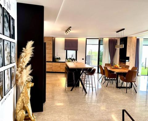 Luxusní byt v centru Opatije, 500 metrů od moře - pic 23