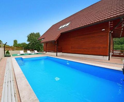 Villa with pool, sauna and garden in an attractive location in Begovo Razdolje - pic 2