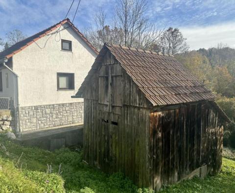 Zajímavý rodinný dům u řeky v Severin na Kupe, Gorski Kotar - pic 20