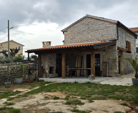 Une maison en pierre avec un coin de paradis privé dans les environs de Rovinj - pic 4