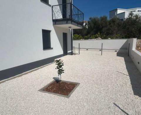 Appartement avec jardin dans une nouvelle résidence moderne à Ciovo, Trogir - pic 26