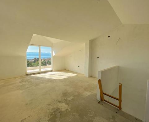 Csúcsminőségű, bútorozható apartman panorámás kilátással és közel a tengerhez Lovranban - pic 13