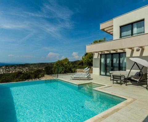 Lux modern villa with breathtaking views in Vinisce - pic 2