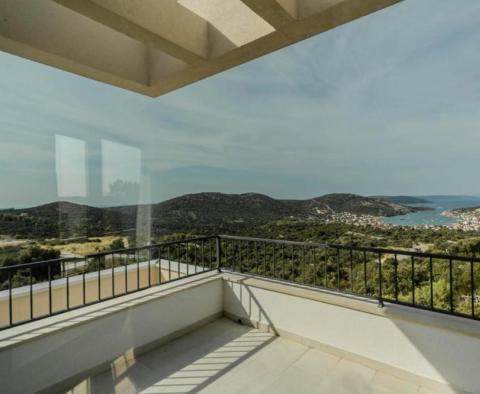 Lux modern villa with breathtaking views in Vinisce - pic 20