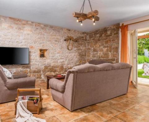 Villa en pierre d'aura chaleureuse à Krnica, Marcana - pic 8