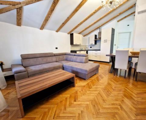 Appartement de deux chambres dans le centre d'Opatija à seulement 100 mètres de la mer et de Lungomare 