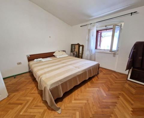 Трехкомнатная квартира в центре Опатии всего в 100 метрах от моря и Лунгомаре - фото 7