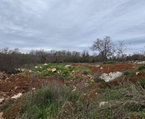 Terrain constructible à Poreč, à 2 km de la mer - pic 6