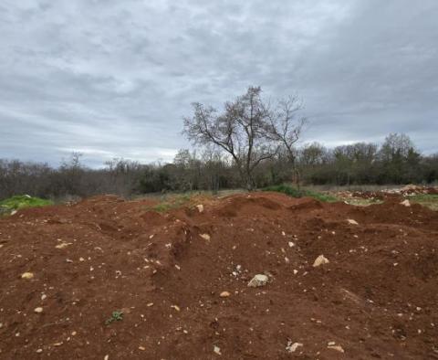 Building land in Poreč, 2 km from the sea - pic 10