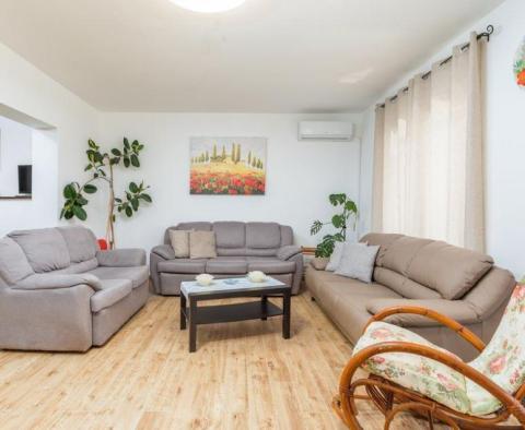 Gyönyörű villa úszómedencével Fazanában, mindössze 450 méterre a strandtól! - pic 8