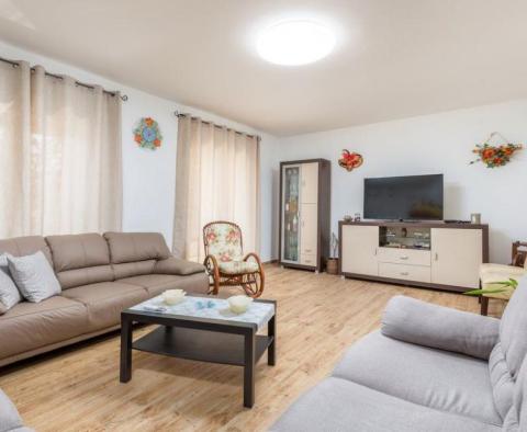 Gyönyörű villa úszómedencével Fazanában, mindössze 450 méterre a strandtól! - pic 9