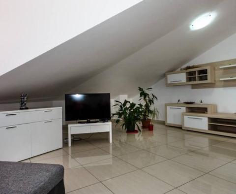 Top floor apartment  of 66 m2 with sea view in Vrbnik, Krk island - pic 9
