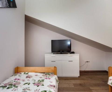 Top floor apartment  of 66 m2 with sea view in Vrbnik, Krk island - pic 12