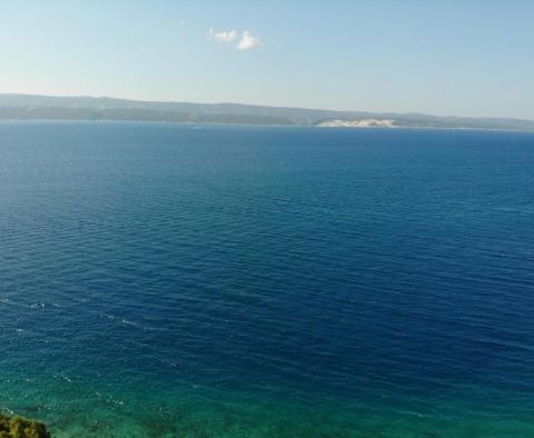 Wunderschöne neue Villa in erster Meereslinie an der Riviera von Omis in der Gegend von Stanici - foto 16