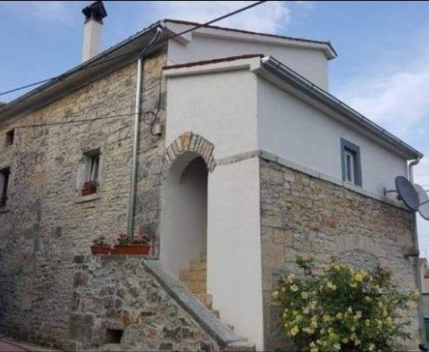Stone house in Poreč area, 14 km from the sea 