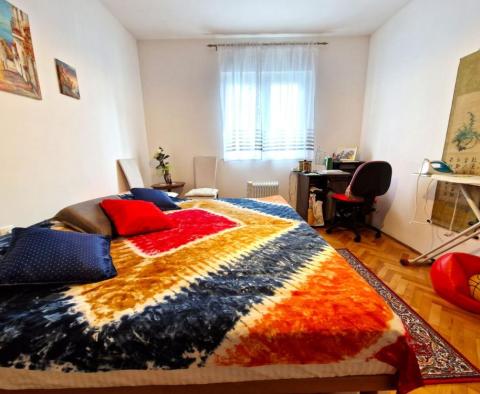 Két hálószobás apartman erkéllyel Abbáziában, tengerre néző kilátással - pic 9