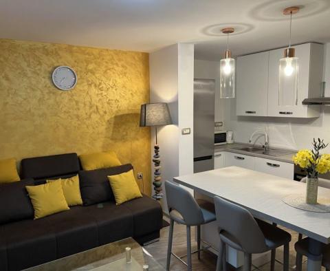 Luxusní 1-ložnicový byt v Opatiji, Punta Kolova - pic 2