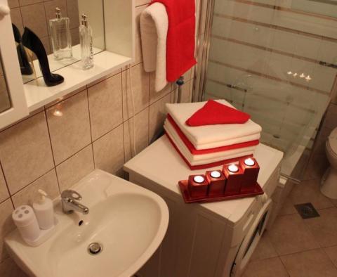 Apartmánový dům přímo u moře, na první linii v Dugi Rat, Omišská riviéra - s 5 ubytovacími jednotkami - pic 16