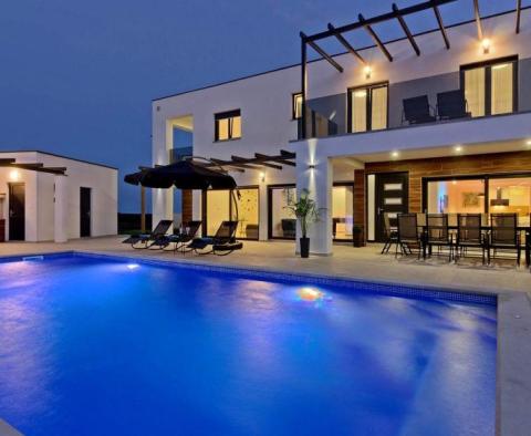 Comfortable modern villa with swimming pool in Marcana - beautiful property to buy! - pic 56