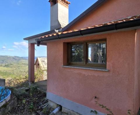 Fantastique domaine à Buzet comprenant 4 immeubles résidentiels et un immeuble d'affaires-résidentiel, vue dégagée sur la nature et le lac - pic 21