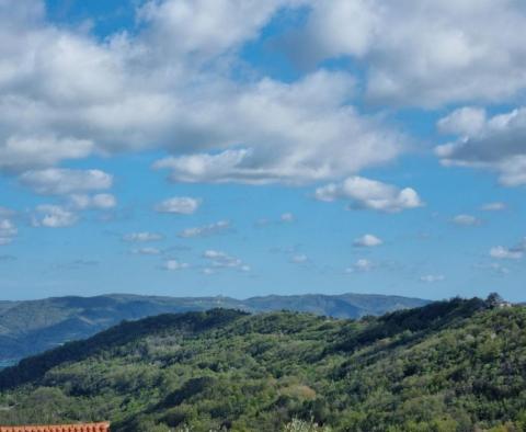 Fantastic estate in Buzet with 4 residential buildings and one business-residential building, open view of nature and the lake - pic 25