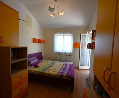 Przestronna willa rodzinna z widokiem na morze w okolicy Puli, w Vinkuran - pic 37