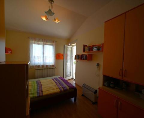 Przestronna willa rodzinna z widokiem na morze w okolicy Puli, w Vinkuran - pic 38