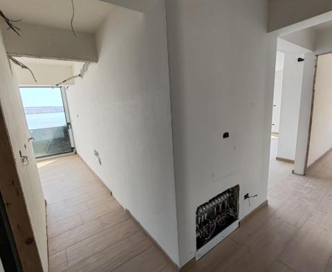 Nádherný penthouse v Jadranovu na první linii k moři, nová luxusní rezidence - pic 6