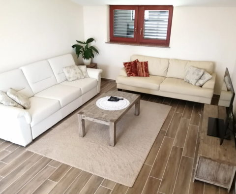 Appartement de 4 appartements à vendre à Medulin, à seulement 150 mètres de la mer - pic 4