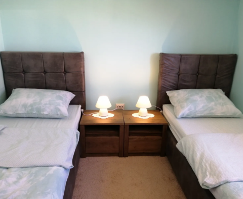 Appartement de 4 appartements à vendre à Medulin, à seulement 150 mètres de la mer - pic 7