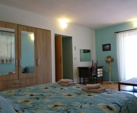 Appartement de 4 appartements à vendre à Medulin, à seulement 150 mètres de la mer - pic 11