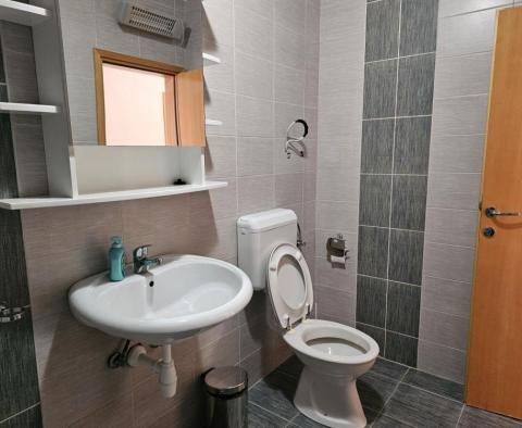 Apartman tengerre néző kilátással és garázzsal Banjolban, Rabban, 200 méterre a tengertől - pic 17