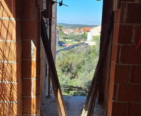 Zweistöckige Wohnung mit Panoramablick auf das Meer in Liznjan - foto 11