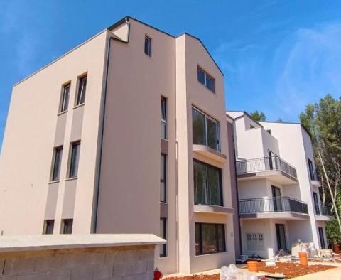 Skvělý nový penthouse v Rovinji v nové butikové rezidenci 1 km od moře - pic 29