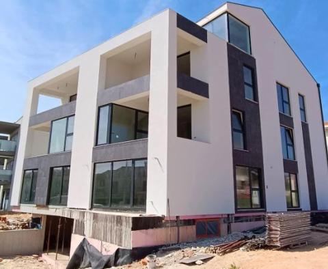 Квартира в Ровине, в новой современной резиденции в 200 метрах от моря - фото 10