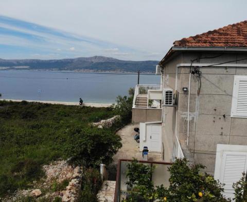 Kiváló ház az 1. vonalon a Ciovo-szigeten (félszigeten) - pic 8