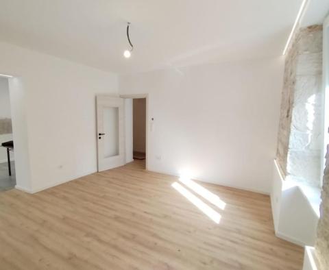 Renovierte 2-Zimmer-Wohnung in TOP-Lage in Stoja - foto 3