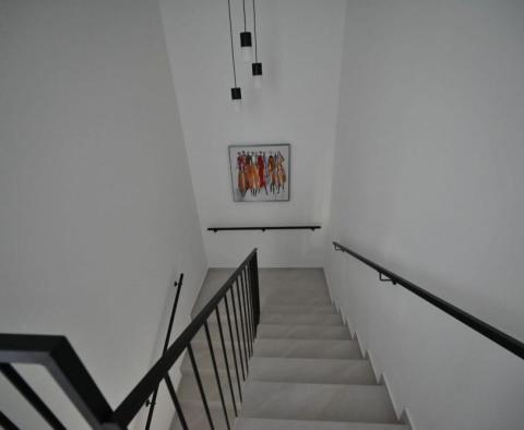 Luxury semi-detached villa with sea view in Pula suburbs, with sea views - pic 41