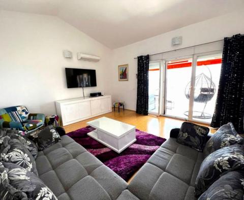 Tolles Penthouse mit 3 Schlafzimmern auf Ciovo, Trogir, 100 Meter vom Meer entfernt - foto 5
