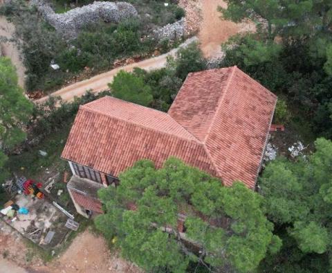 Unfinished villa of prime location, 1st row from the sea on Hvar island - pic 18