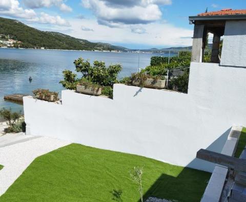 Wunderschöne Villa in erster Meereslinie im ruhigen Seget Vranjica - foto 48