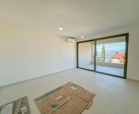 New stunning apartment of 64m2 in a new building, 200 meters from the beach and the center of Opatija with a garage! - pic 10