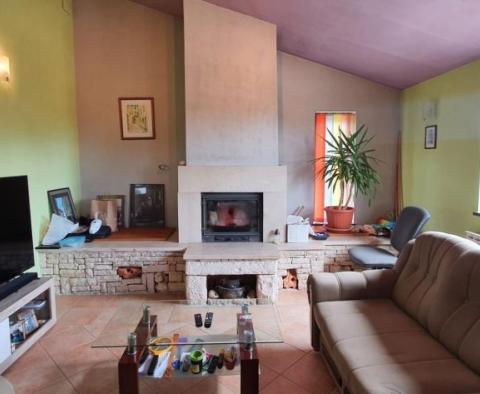 Two houses in a spacious garden with great investment potential in Rakalj - pic 5